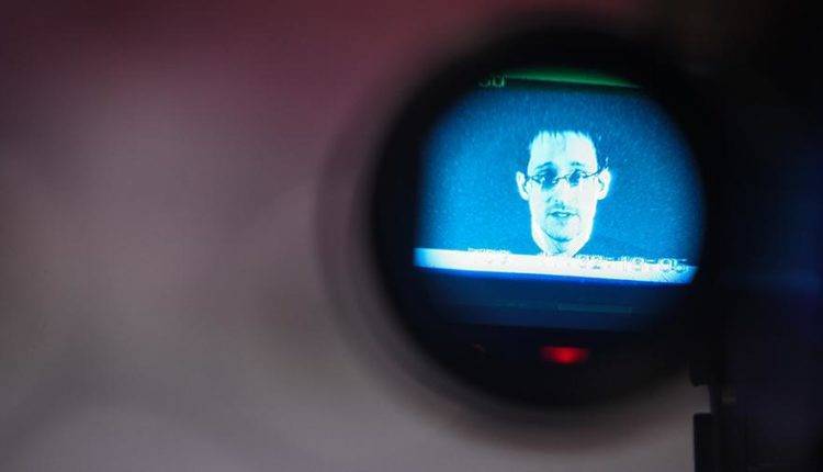 Джон Роган - Эдвард Сноуден - Сноуден назвал ссылкой пребывание в России - newtvnews.ru - Россия - США