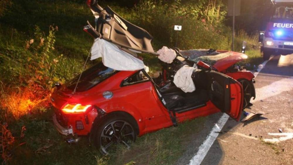 Полицейский протестировал свой новый автомобиль, при этом насмерть сбил мужчину и навсегда сделал его сына инвалидом - germania.one - Бавария