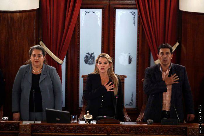 Эво Моралес - Аньес Жанин - Полномочия временного президента Боливии взяла на себя сенатор Жанин Аньес - interfax.ru - Москва - Боливия
