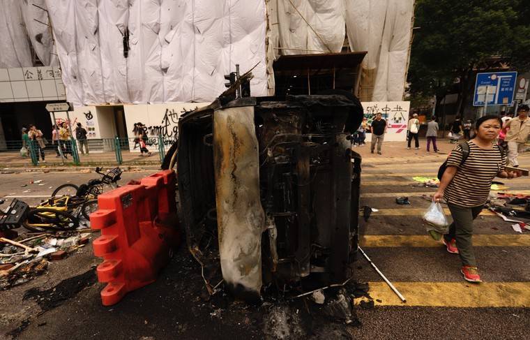 Демонстранты в Гонконге добились транспортного коллапса - news.ru - Китай