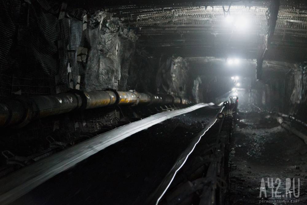 Более 50 горняков кузбасской шахты отказались спускаться под землю до погашения долгов по зарплате - gazeta.a42.ru