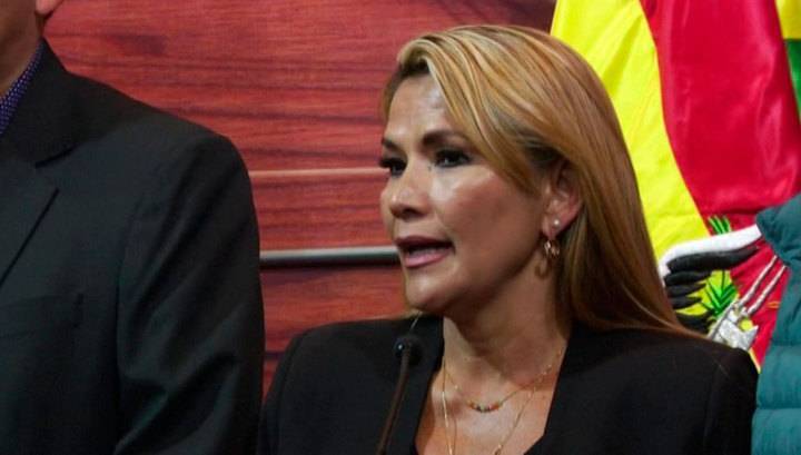 Эво Моралес - Аньес Жанин - Вице-спикер сената Аньес приняла на себя полномочия президента Боливии - vesti.ru - Боливия