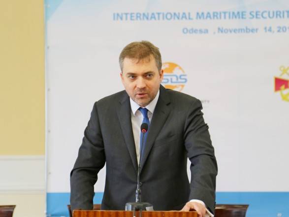 Андрей Загороднюк - Украинский министр пожаловался на российские учения в Черном море - politnavigator.net - Россия
