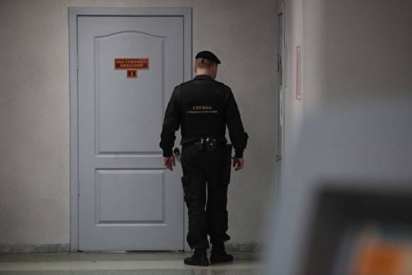 В Кургане на 2,5 года посадили мужчину, накупившего алкоголя на ₽7 млн - znak.com - Россия - Курган