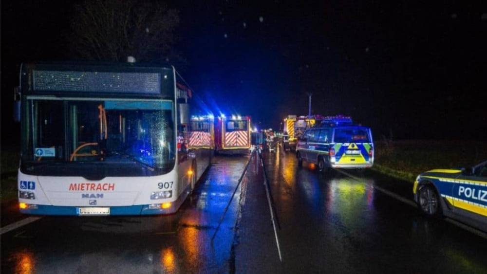 Загадочное происшествие: автобус сбил парня, тот погиб, однако он мог быть мертвым еще до аварии - germania.one