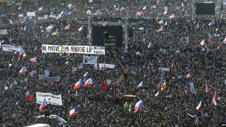 Андрей Бабиш - Сотни тысяч митингующих в Праге потребовали отставки Бабиша с поста премьер-министра - newizv.ru - Чехия