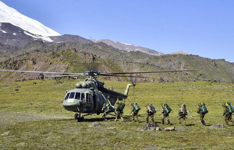 Российские вертолёты Ми-8 провели учения в горах Киргизии - news.ru
