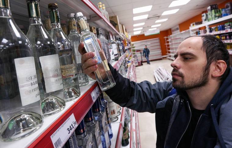 Николай Говорин - Время продажи алкоголя в магазинах могут сократить - news.ru - Россия