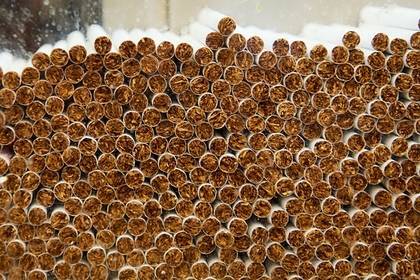 Россияне стали покупать меньше сигарет - newtvnews.ru - Россия - Такск