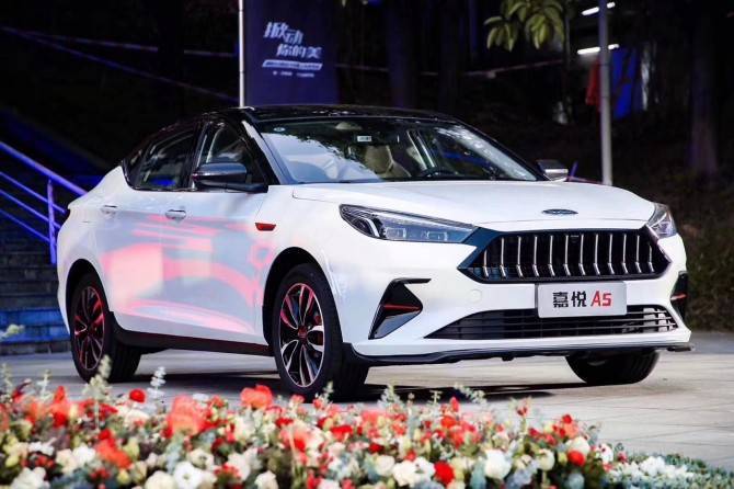 Новый лифтбэк JAC A5 появится в России - autostat.ru - Россия - Китай