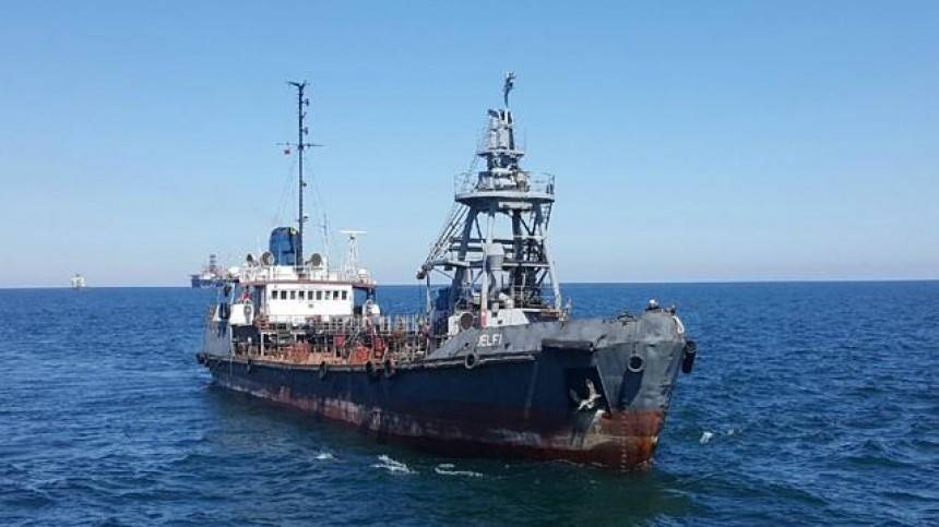 Молдавский танкер терпит бедствие в Одесском заливе - 5-tv.ru - Украина - Молдавия - Пивденный
