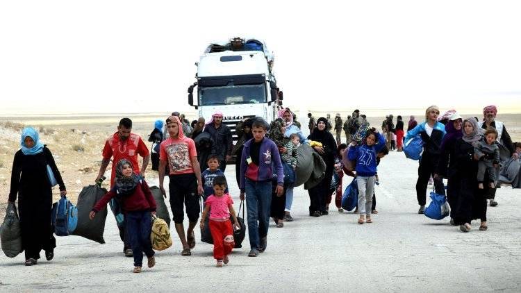 Беженцы возвращаются на освобожденные от бандформирований курдов территории на севере Сирии - inforeactor.ru - Россия - США - Сирия - провинция Дейр-Эз-Зор