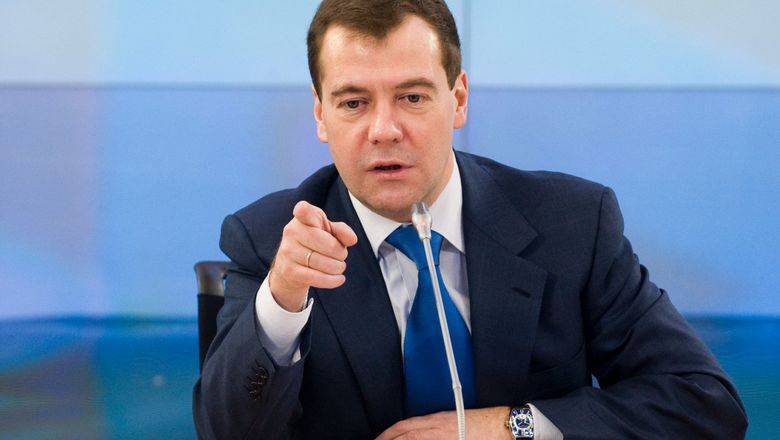 Медведев предложил исключить НДФЛ из компенсации пострадавшим в ЧС - newizv.ru