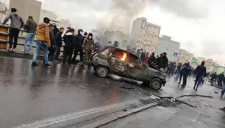 Зачинщиками беспорядков в Иране оказались террористы - vesti.ru - Россия - Iran