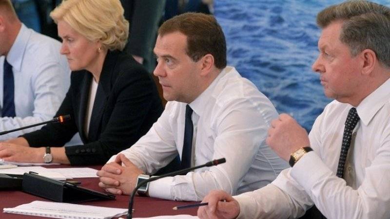 Антон Силуанов - Медведев рассмотрит вопрос о сокращении числа&nbsp;надзорных ведомств - polit.info
