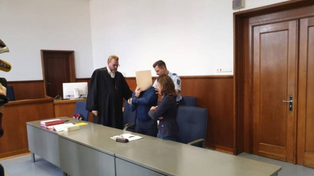 Суд вынес приговор мужчине, который предлагал другим изнасиловать его 11-летнего сына - germania.one