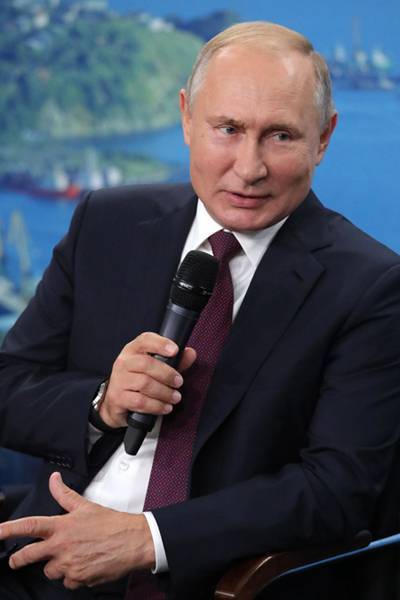 Путин выразил надежду, что "родитель №1" никогда не заменит "маму" - nakanune.ru - Франция - Нальчик - Владимир Путин