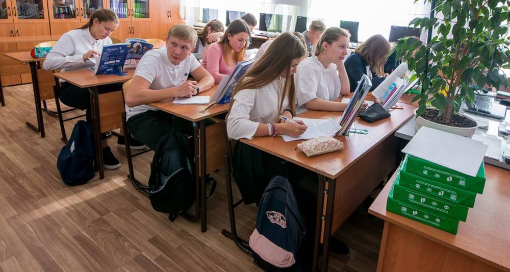 Борис Чернышов - В Госдуме предложили отменить домашние задания в школах - m24.ru - Москва