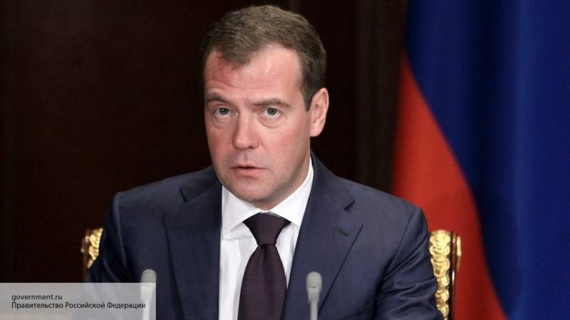 Дмитрий Медведев - Прают Чан-Оча - Медведев обсудит с премьером Таиланда развитие делового партнерства двух стран - politros.com - Россия - Таиланд