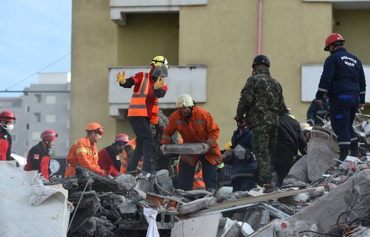 В Албании завершили спасательную операцию после серии землетрясений - news.ru - Тирана - Дуррес