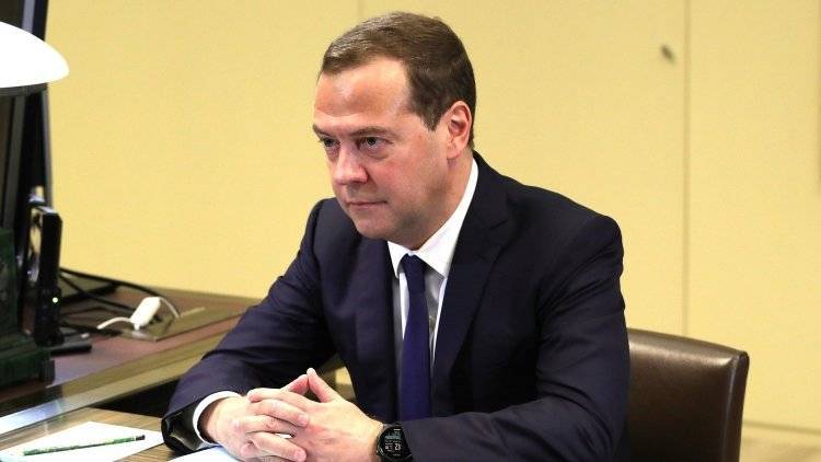 Дмитрий Медведев - Медведев обсудил с руководством Таиланда поставки российской техники - polit.info - Россия - Таиланд