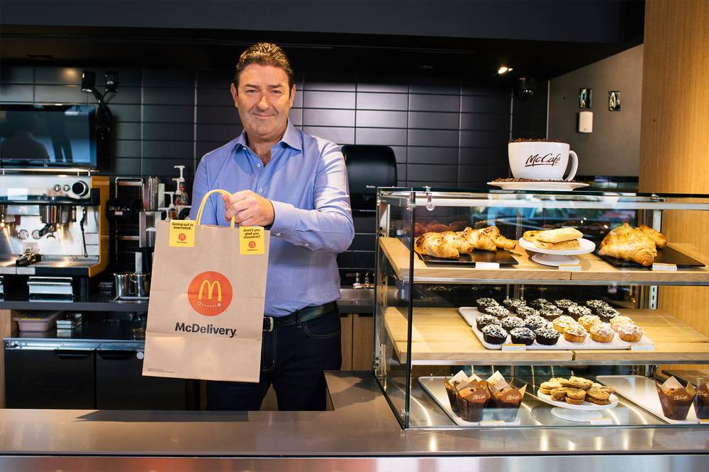 Крис Кемпчински - Гендиректора McDonald's уволили за отношения с сотрудницей компании - rtvi.com - США