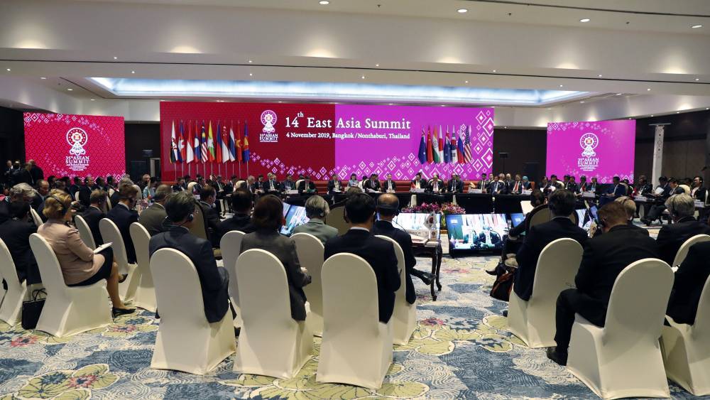 Нгуен Суан Фук - Прают Чан-Оча - Лидеры стран АСЕАН&nbsp;проигнорировали саммит с США - riafan.ru - США - Вьетнам - Таиланд - Бангкок - Лаос
