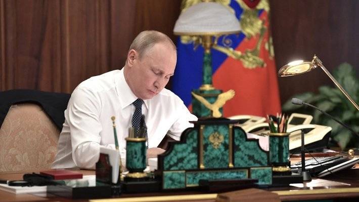 Владимир Путин - Путин уволил более десяти генералов СКР, МВД и МЧС - theins.ru - Россия - респ. Карачаево-Черкесия