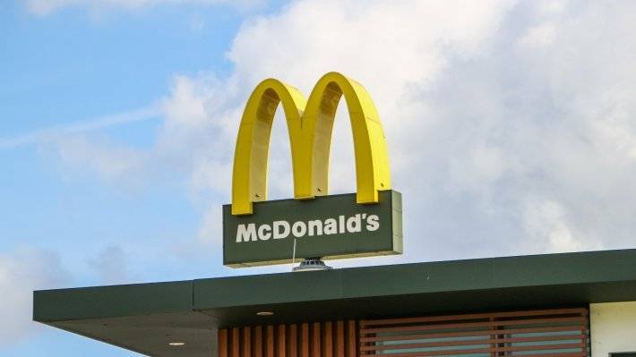Президент McDonald's ушел в отставку из-за служебного романа - polit.info