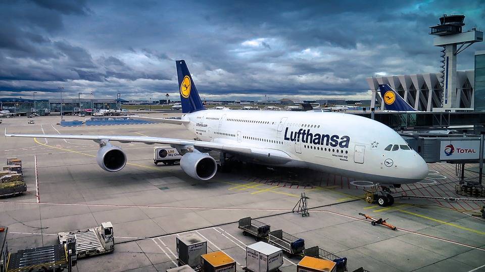 Немецкая авиакомпания Lufthansa снова будет бастовать - Cursorinfo: главные новости Израиля - cursorinfo.co.il