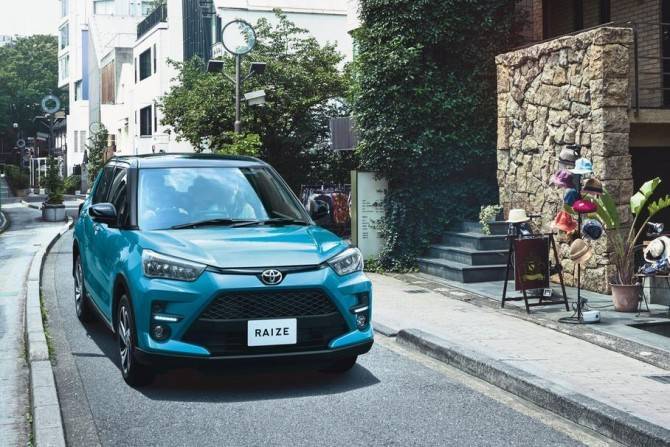 Toyota представила в Японии новый доступный кроссовер - autostat.ru - Россия - Япония