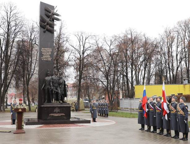 Виктор Золотов - Директор ФСВНГ открыл в Рязани памятник военнослужащим Росгвардии, погибшим при исполнении служебного долга - vpk-news.ru - Россия