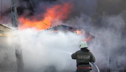 Семилетняя девочка погибла при пожаре на Ямале - vm.ru - Россия - Ноябрьск - окр. Янао