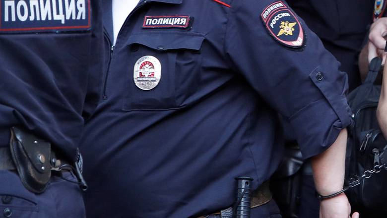 Петербургских полицейских задержали за пытки подростка - newizv.ru - Россия - район Колпинский