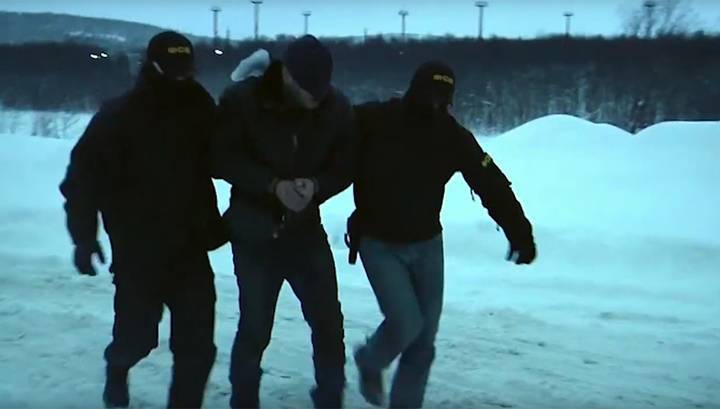 Появилось видео задержания экстремиста, готовившего терракт в Мурманске - vesti.ru - Россия