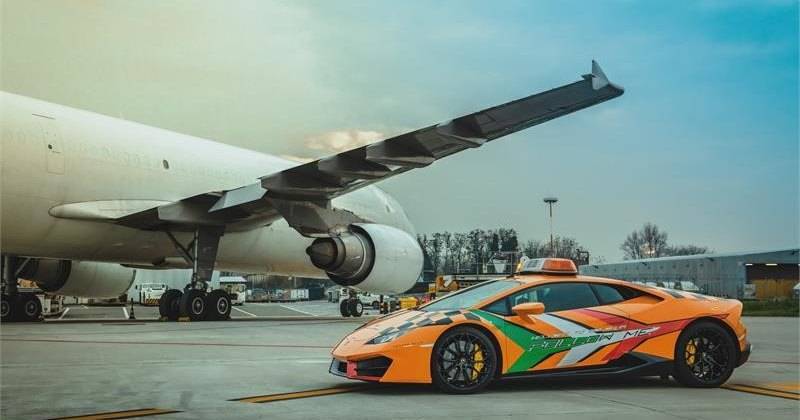 На работу в&nbsp;итальянский аэропорт поступил новый Lamborghini - popmech.ru