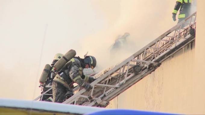 Число пострадавших при пожаре на "Адмирале Кузнецове" выросло до трех - piter.tv - Мурманск