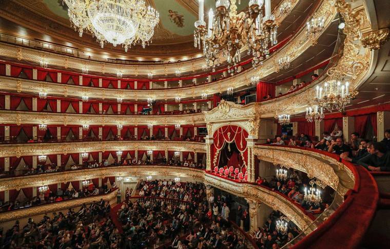 Балерина обвинила Большой театр в расизме - news.ru - США - Канада