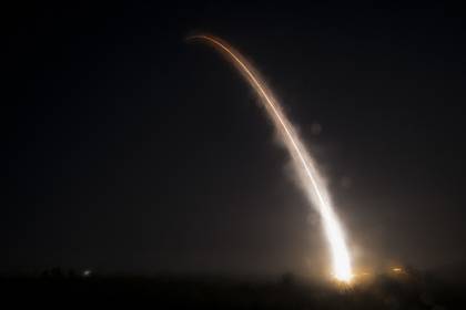 США испытали баллистическую ракету - lenta.ru - США - шт. Калифорния
