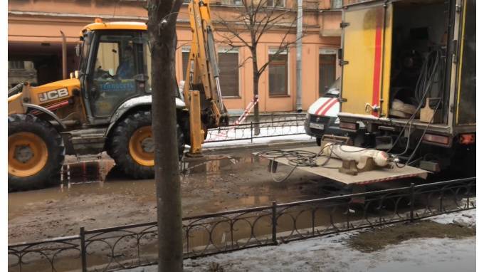 Три подрядчика разделили между собой ремонт дорог в Петербурге - piter.tv - Санкт-Петербург
