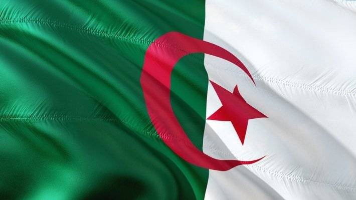 Абдельмаджид Теббун - Экс-премьер Алжира в первом туре выборов набрал абсолютное большинство голосов - polit.info - Алжир