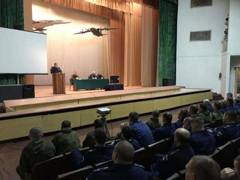Оленегорские полицейские рассказали военным, как распознать телефонного мошенника - wvw.daily-inform.ru - Оленегорск