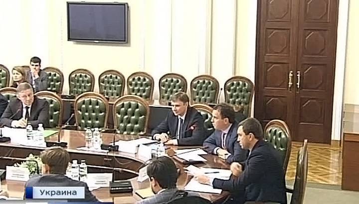 Дмитрий Дубилет - Трудно содержать семьи: украинские министры жалуются на низкие зарплаты - vesti.ru - Украина