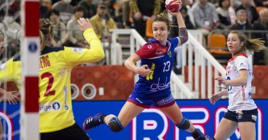 Анна Вяхирева - Россиянка Вяхирева была включена в символическую сборную чемпионата мира по гандболу - sovsport.ru - Россия - Япония - Голландия