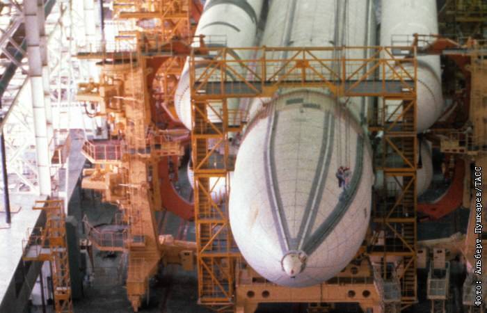 Дмитрий Рогозин - Рогозин назвал дату строительства комплекса для сверхтяжелой ракеты на "Восточном" - interfax.ru - Москва