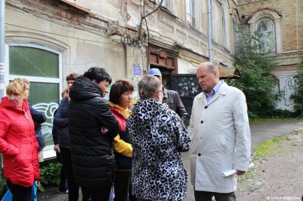 Жители российских мегаполисов все меньше доверяют своим соседям по дому - опрос - nakanune.ru
