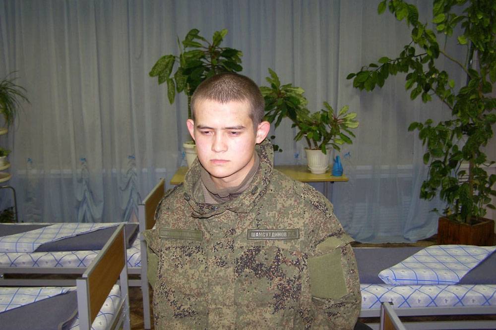 Равиль Тугушев - Обвиняемый в убийстве сослуживцев Шамсутдинов стал потерпевшим по делу о неуставных отношениях - rtvi.com