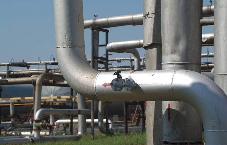 Стоимость нефти падает на данных о росте запасов в США - news.ru - США - Лондон - Нью-Йорк