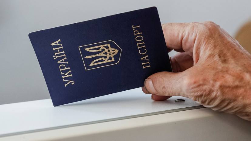 Дмитрий Дубилет - Украинский министр назвал число эмигрировавших украинцев - russian.rt.com - Украина
