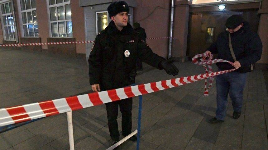 Евгений Манюров - Мужчину, раненого на Лубянке у здания ФСБ, пытался спасти коллега - 5-tv.ru - Москва
